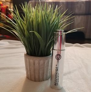 Monat Rejuvenique Oil